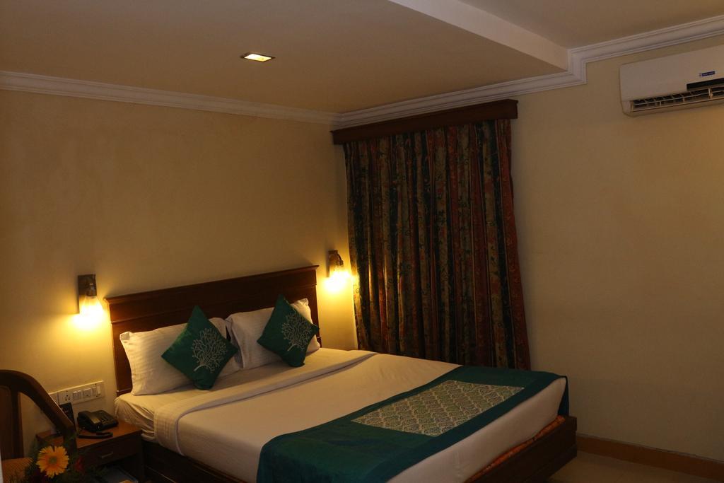 Hotel Comfort Chennai Exterior photo