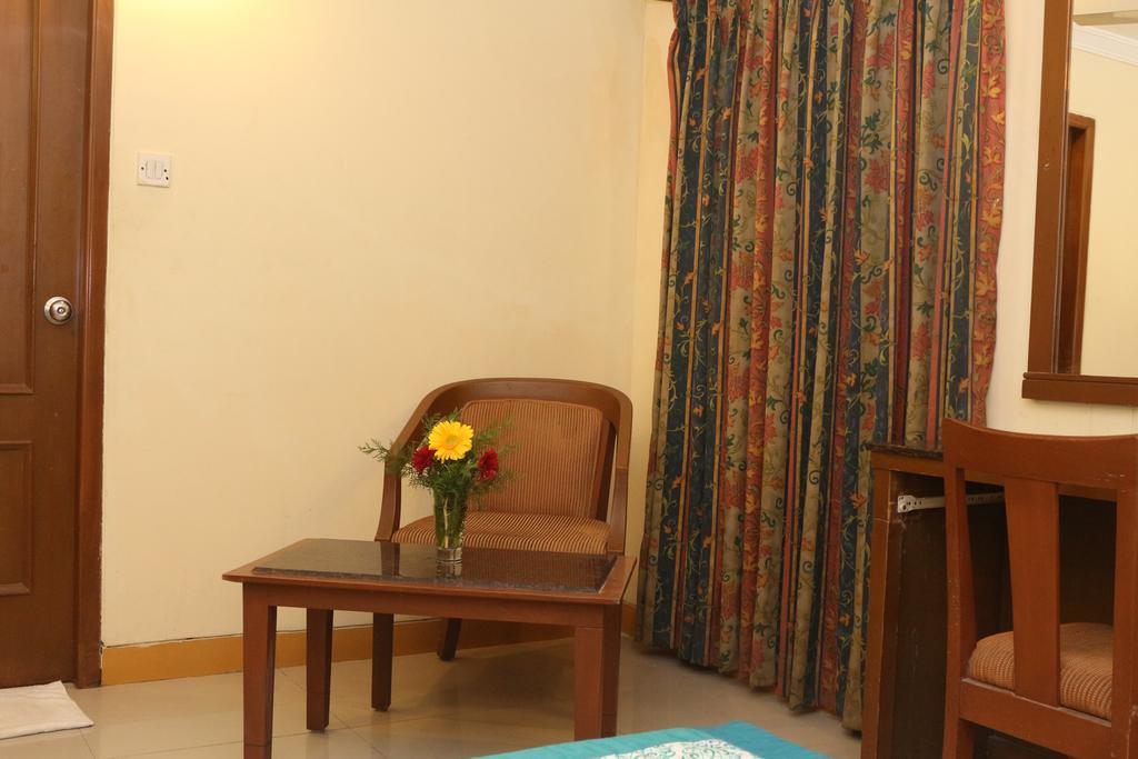 Hotel Comfort Chennai Exterior photo