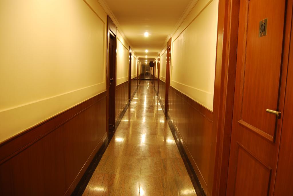Hotel Comfort Chennai Exterior photo