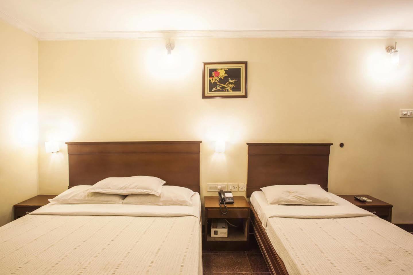 Hotel Comfort Chennai Exterior photo