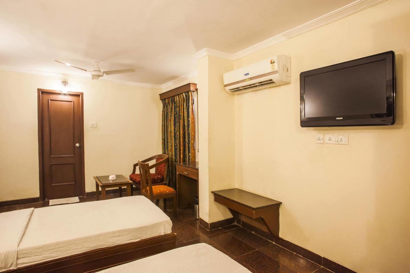 Hotel Comfort Chennai Exterior photo